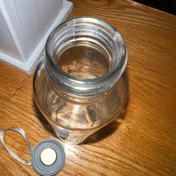 "Madison" name logo glass water bottle label can peel off - Picture 5 of 13